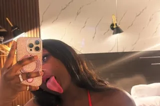 OUTCALL W UBER 🍭 ! THE REAL BLOW POP AND ONLY 🍭 LONG TONGUE 👅MISS BLOW POP BEST 🍫 🍭THROAT GODESS COME HAVE A GOOD TIME🌬🍆 - Image 5