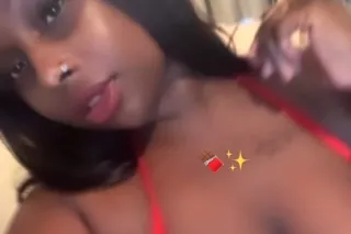 OUTCALL W UBER 🍭 ! THE REAL BLOW POP AND ONLY 🍭 LONG TONGUE 👅MISS BLOW POP BEST 🍫 🍭THROAT GODESS COME HAVE A GOOD TIME🌬🍆 - Image 1