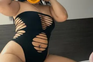 available I respond faster on WhatsApp - Image 1